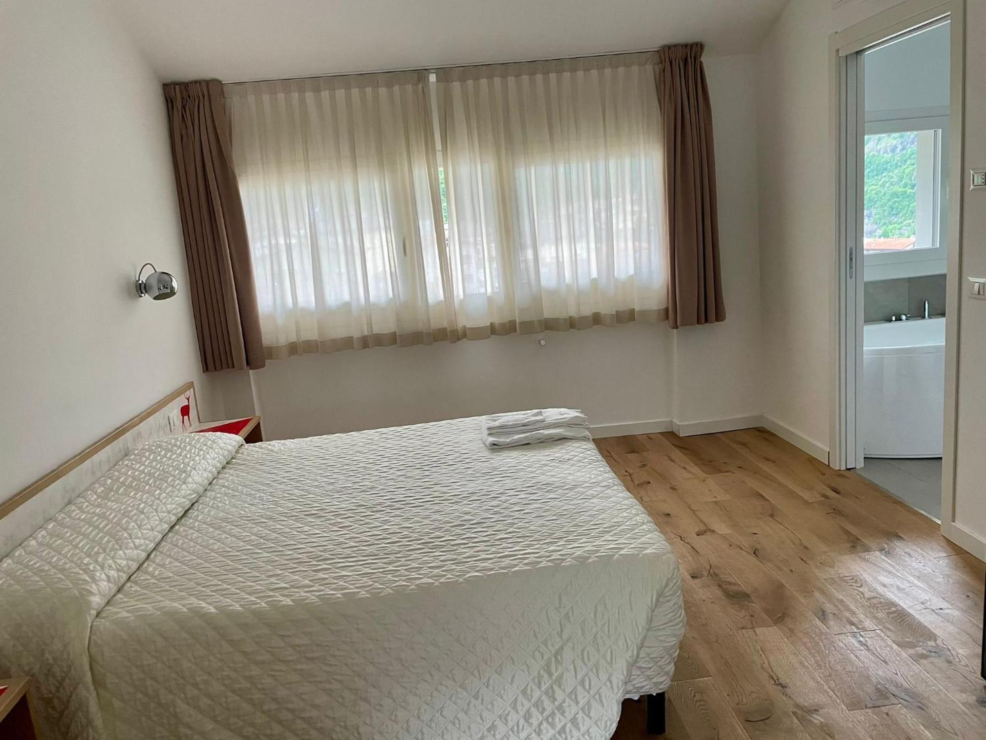 Hotel Giardino Breno Kültér fotó
