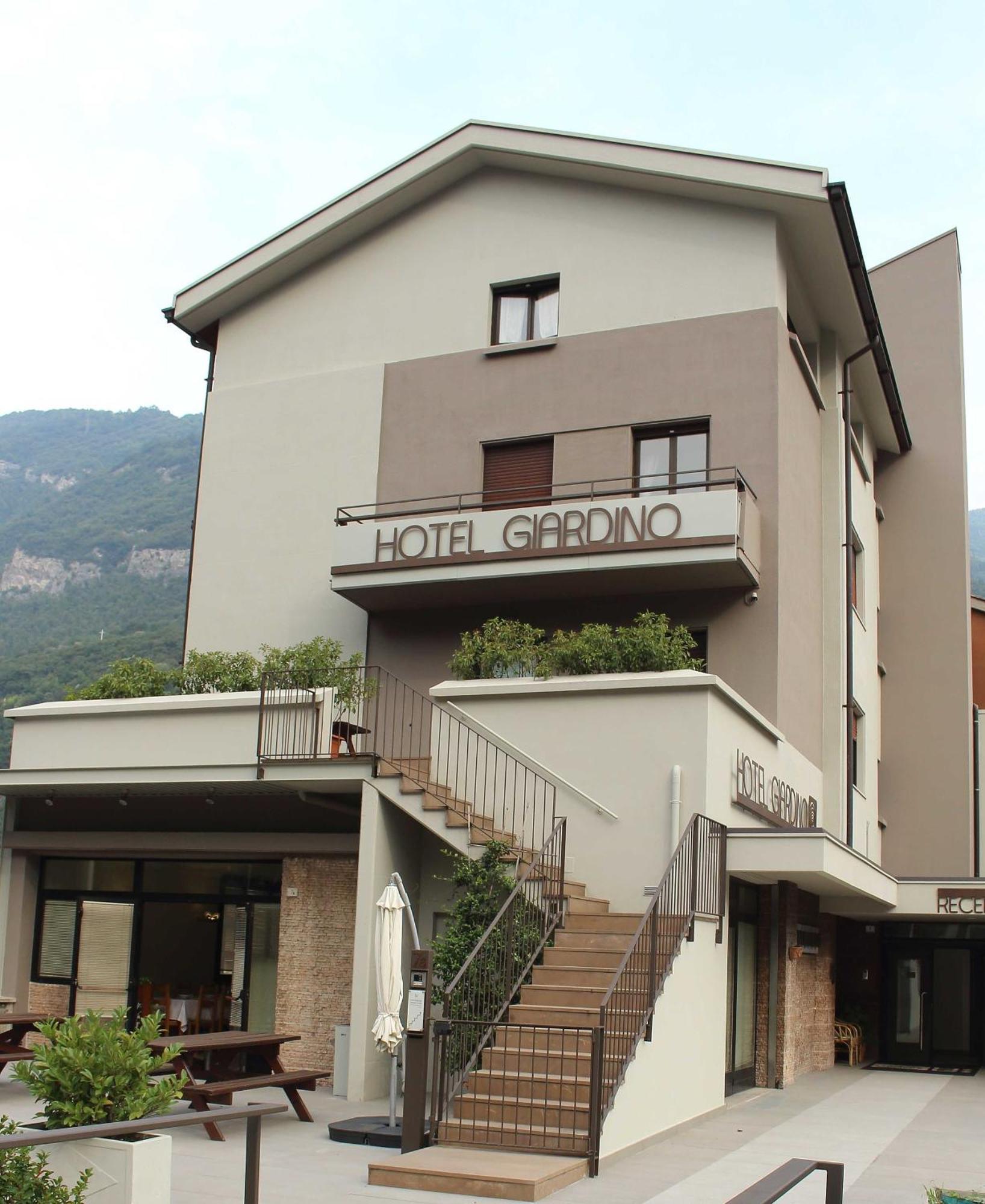 Hotel Giardino Breno Kültér fotó