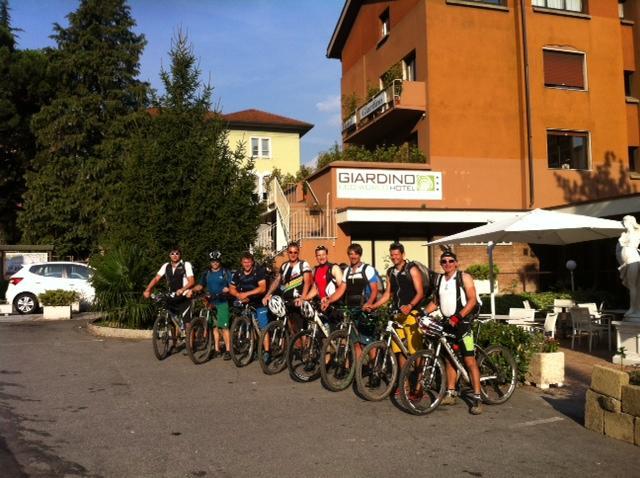 Hotel Giardino Breno Kültér fotó