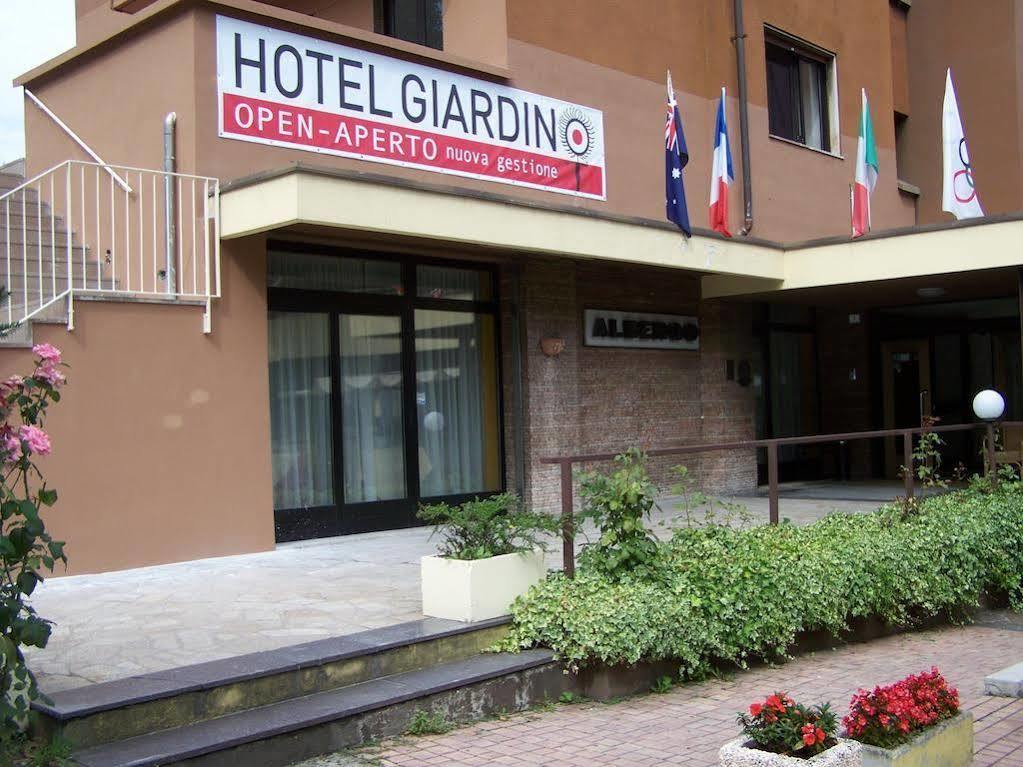 Hotel Giardino Breno Kültér fotó