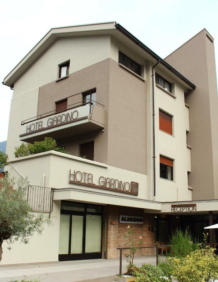 Hotel Giardino Breno Kültér fotó